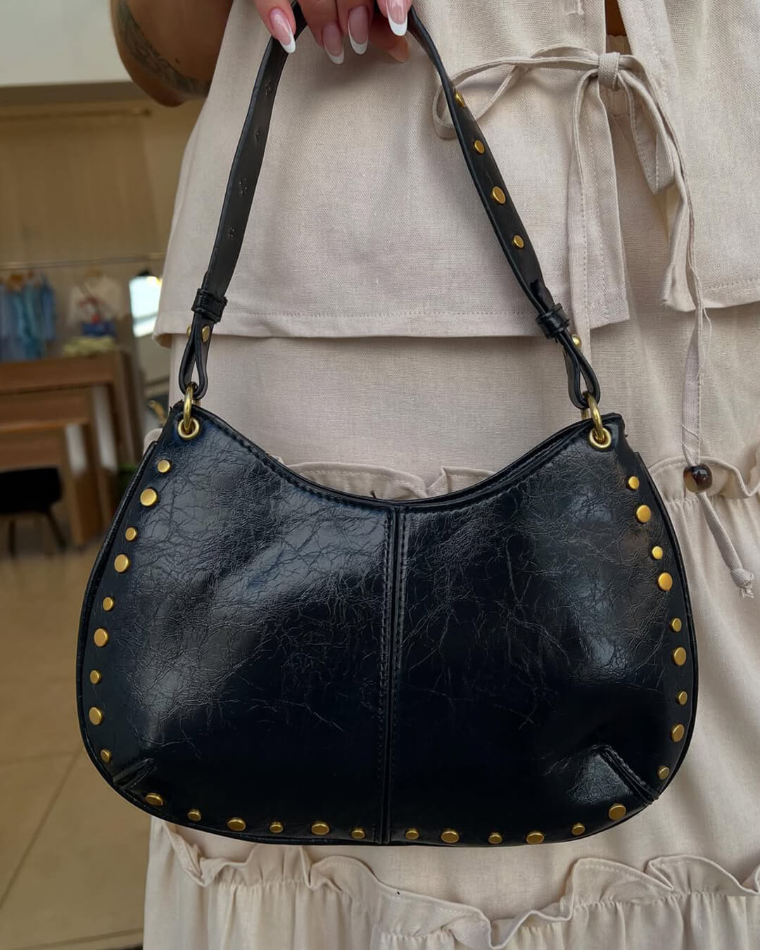Claudia bag with golden details