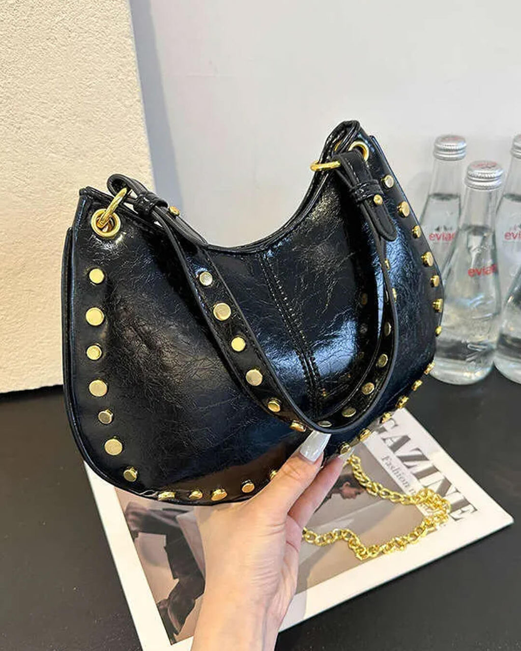 Claudia bag with golden details