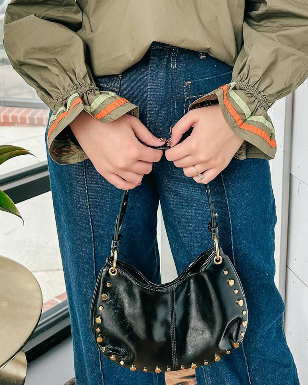 Claudia bag with golden details